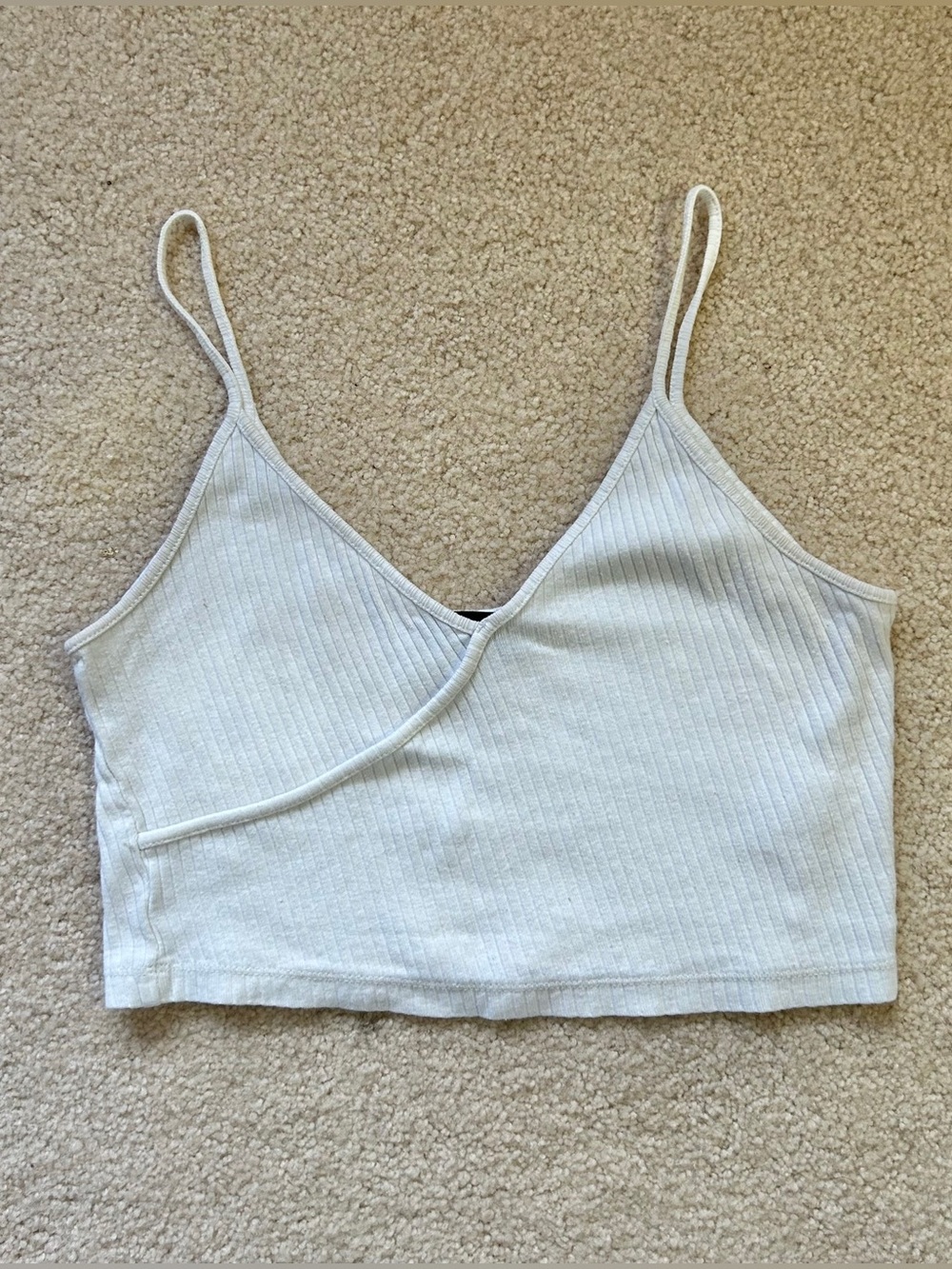 TOPSHOP Ribbed V-Neck Cropped Cami Tank - White